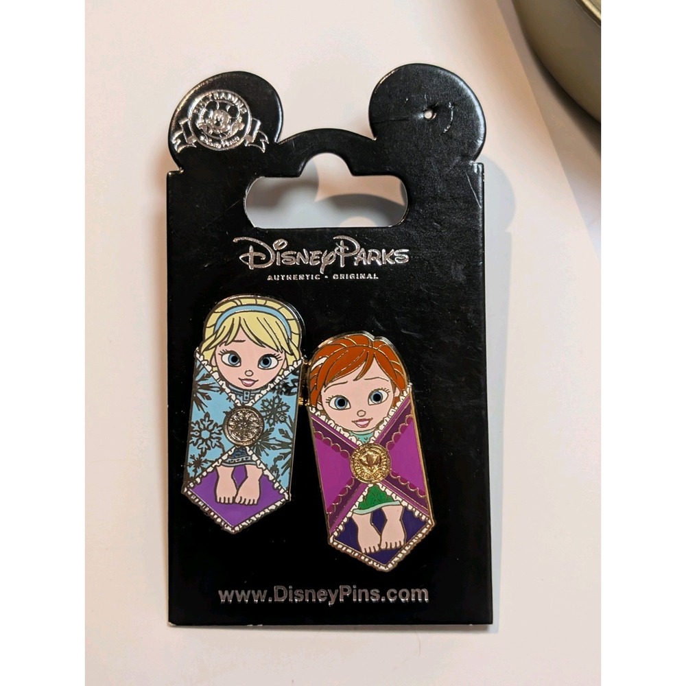 Disney Pin 114325 Anna and Elsa Swaddled in Baby Blanket babies NOC